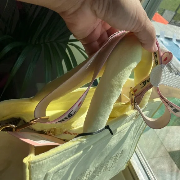 Juicy Couture Light Yellow Tote Bag - Picture 3 of 5